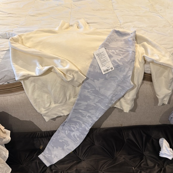 Lululemon NWT Wunder Under size10 28” Grey camouflage - Picture 5 of 5